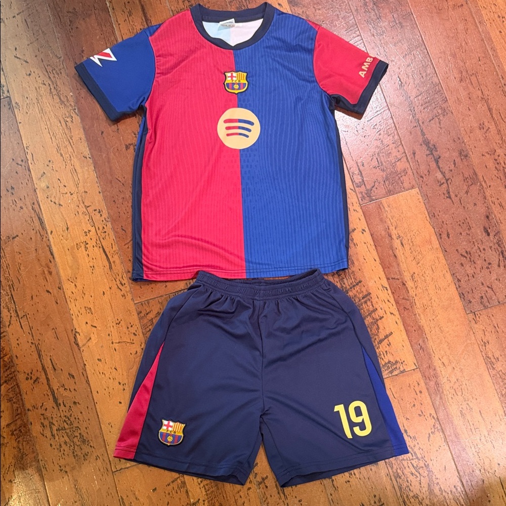 Barca Home #19 Lamine Yamal Soccer Kids Jersey Shorts Kit Youth Size 28